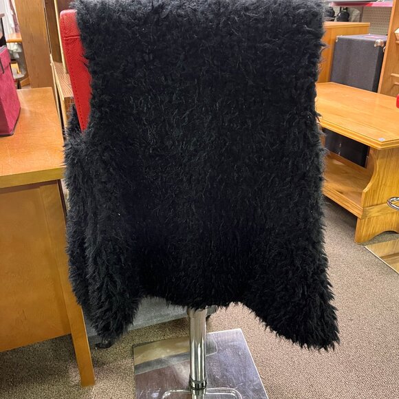Kenneth Blake Black Fuzzy Vest NWT - Picture 2 of 3